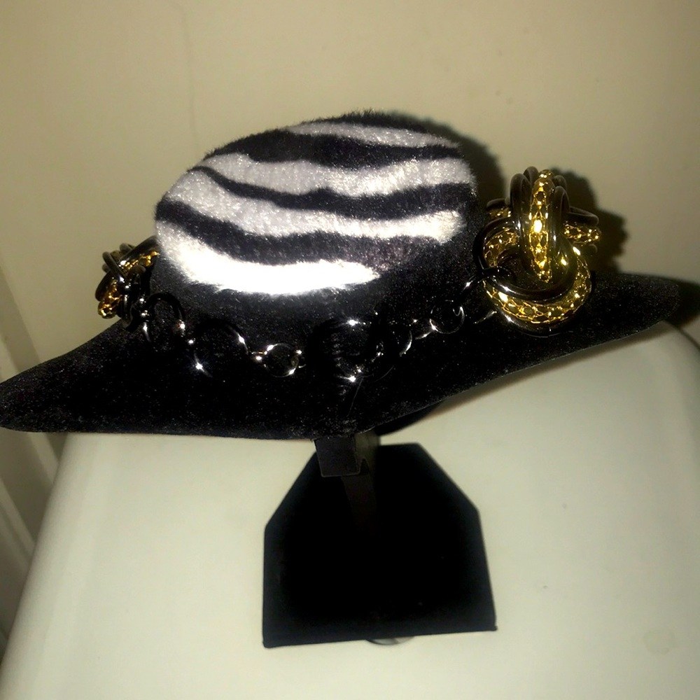 Chain necklace - Picture 2 of 3